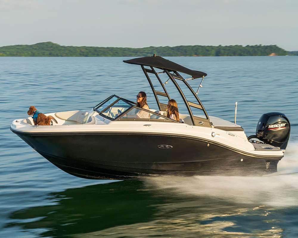 Боурайдер SEA RAY 190 SPX доступен к сезону 2024