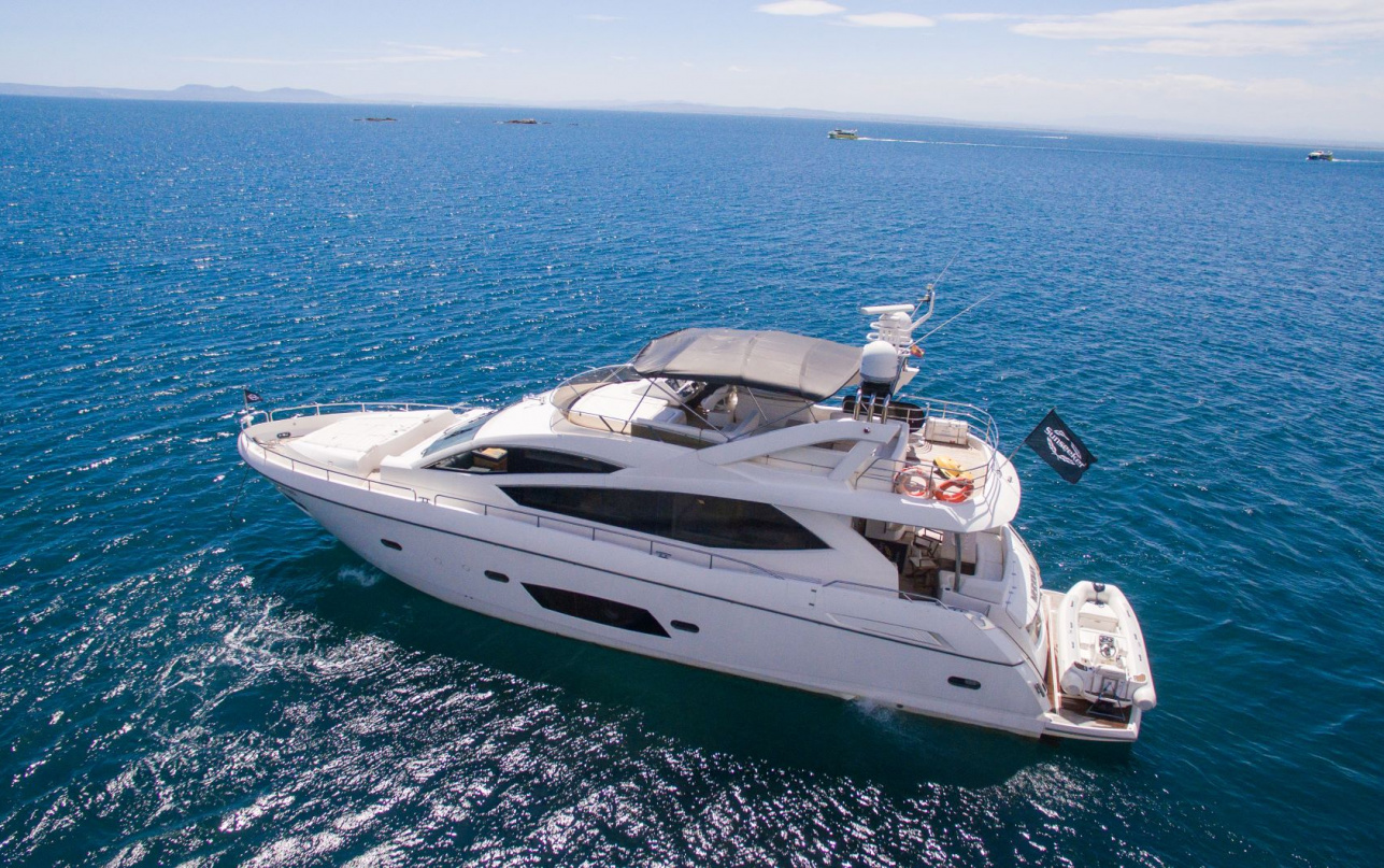 Роскошь и уникальный стиль яхты Sunseeker Manhattan 73