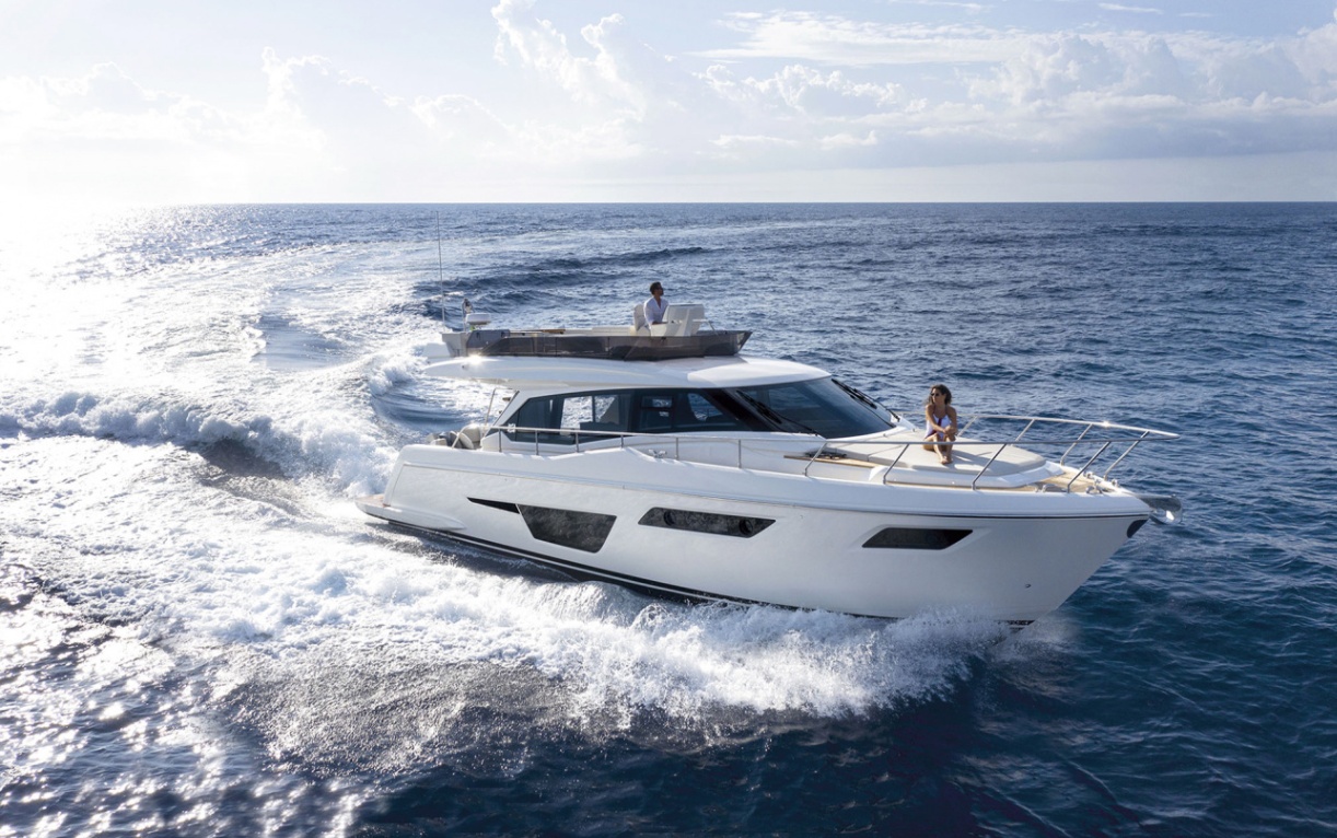 Яхта Ferretti Yachts 500 в наличии!
