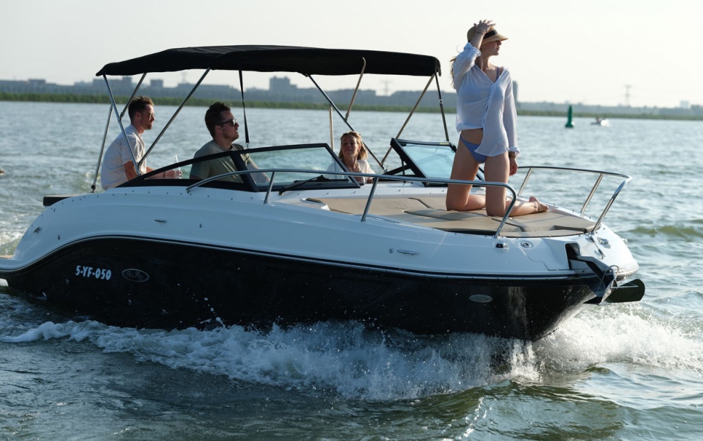 sea-ray_ss230_019.jpg sea-ray_ss230_019.jpg