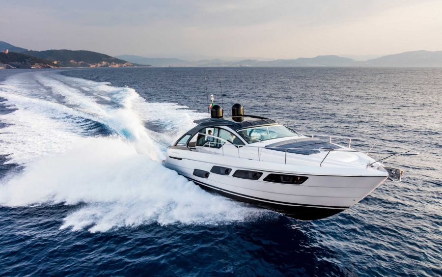 pershing5xcruising_0007_17348-_1_.jpg